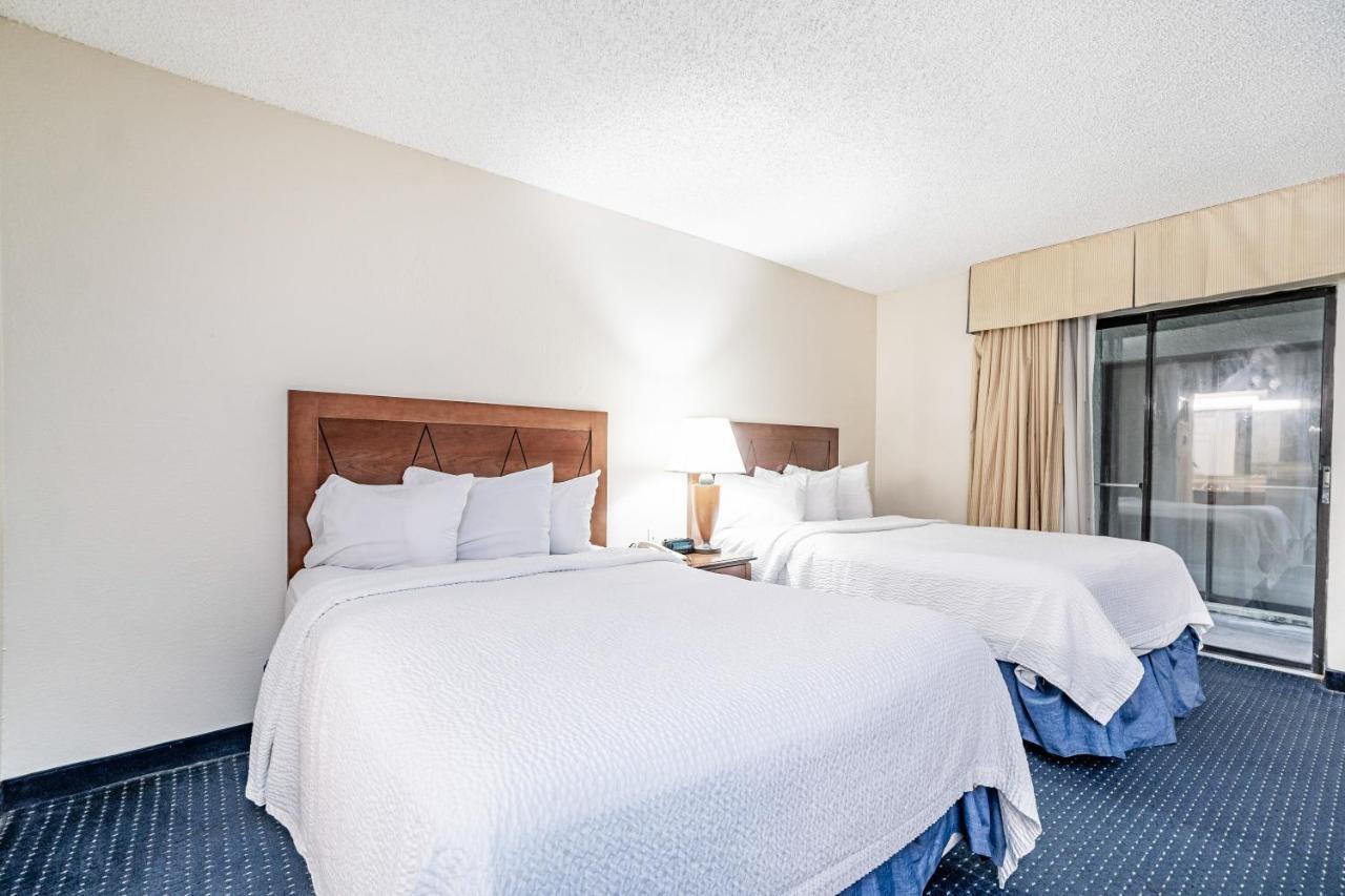 Doral Inn & Suites Miami Airport West ภายนอก รูปภาพ