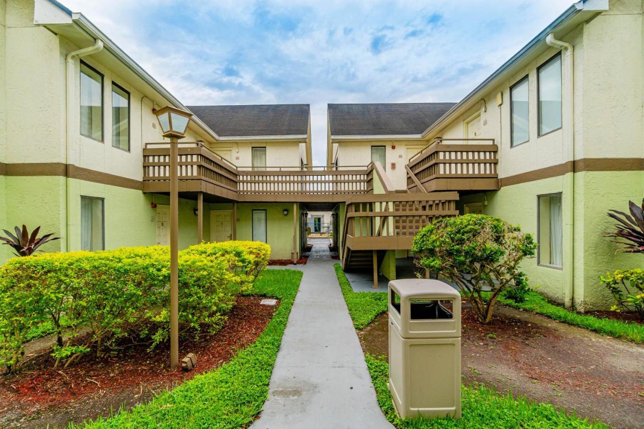 Doral Inn & Suites Miami Airport West ภายนอก รูปภาพ